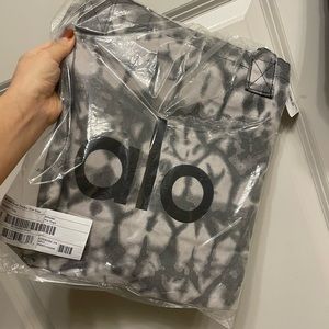 COPY - Brand new. Never used. Alo yoga tote.